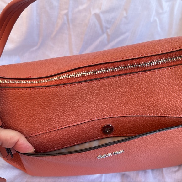Calvin Klein handbag - Picture 3 of 12